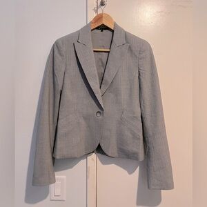 Theory wool blend blazer in gray in Size 4.
